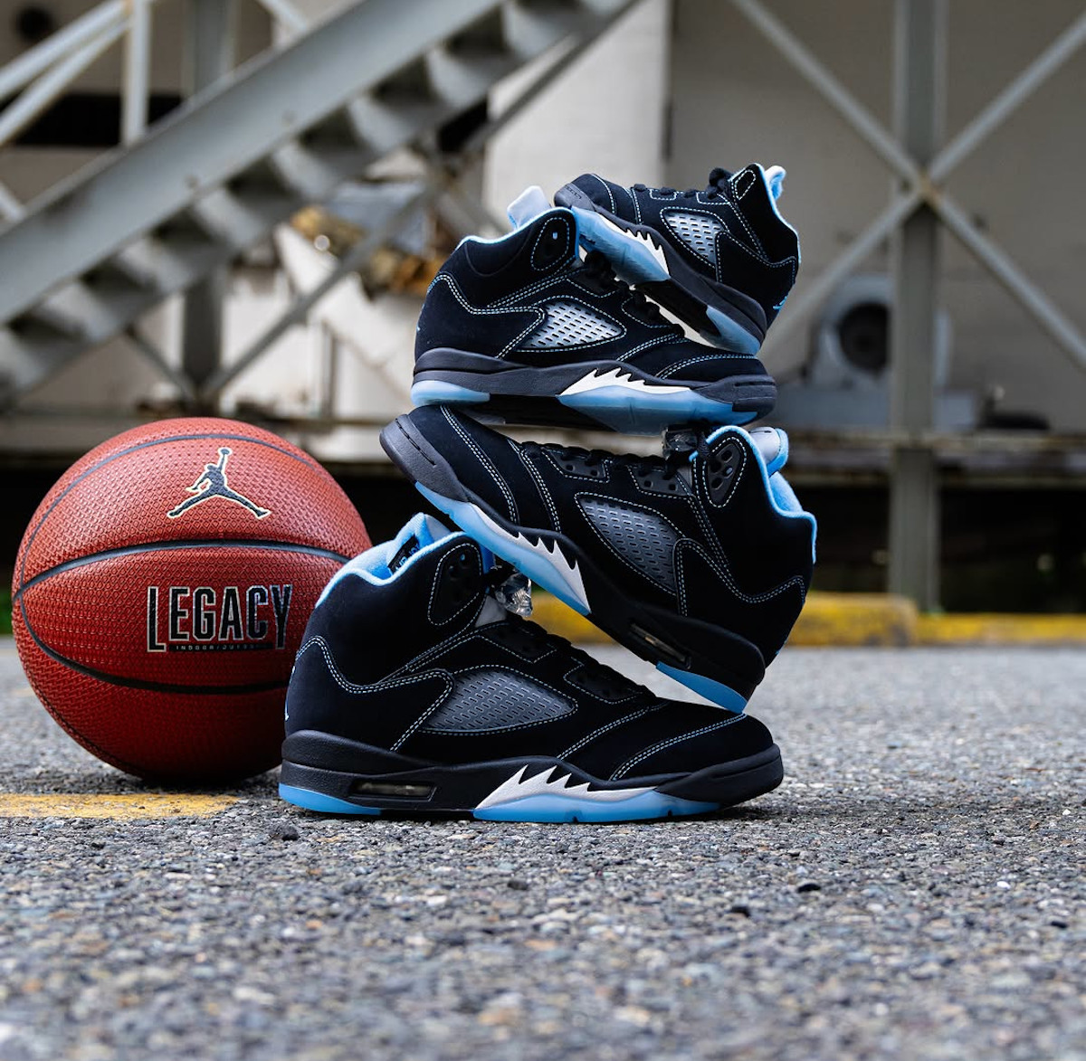 Air Jordan 5 Black University Blue DD0587-008 (3)