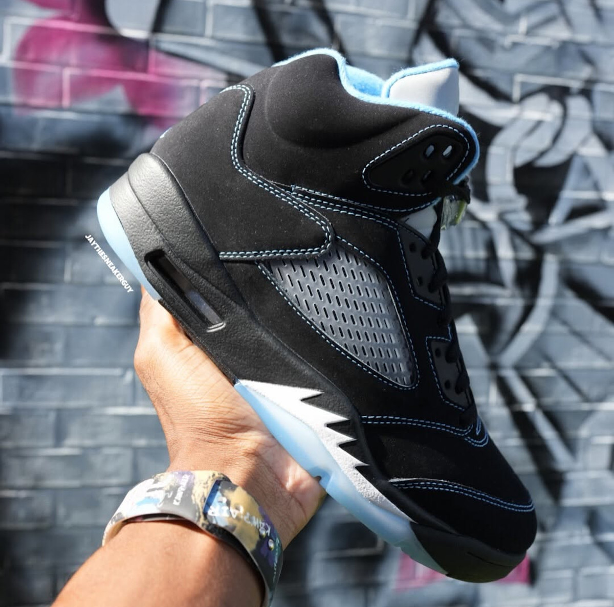 Air Jordan 5 noire et bleu ciel DD0587-008 (3)