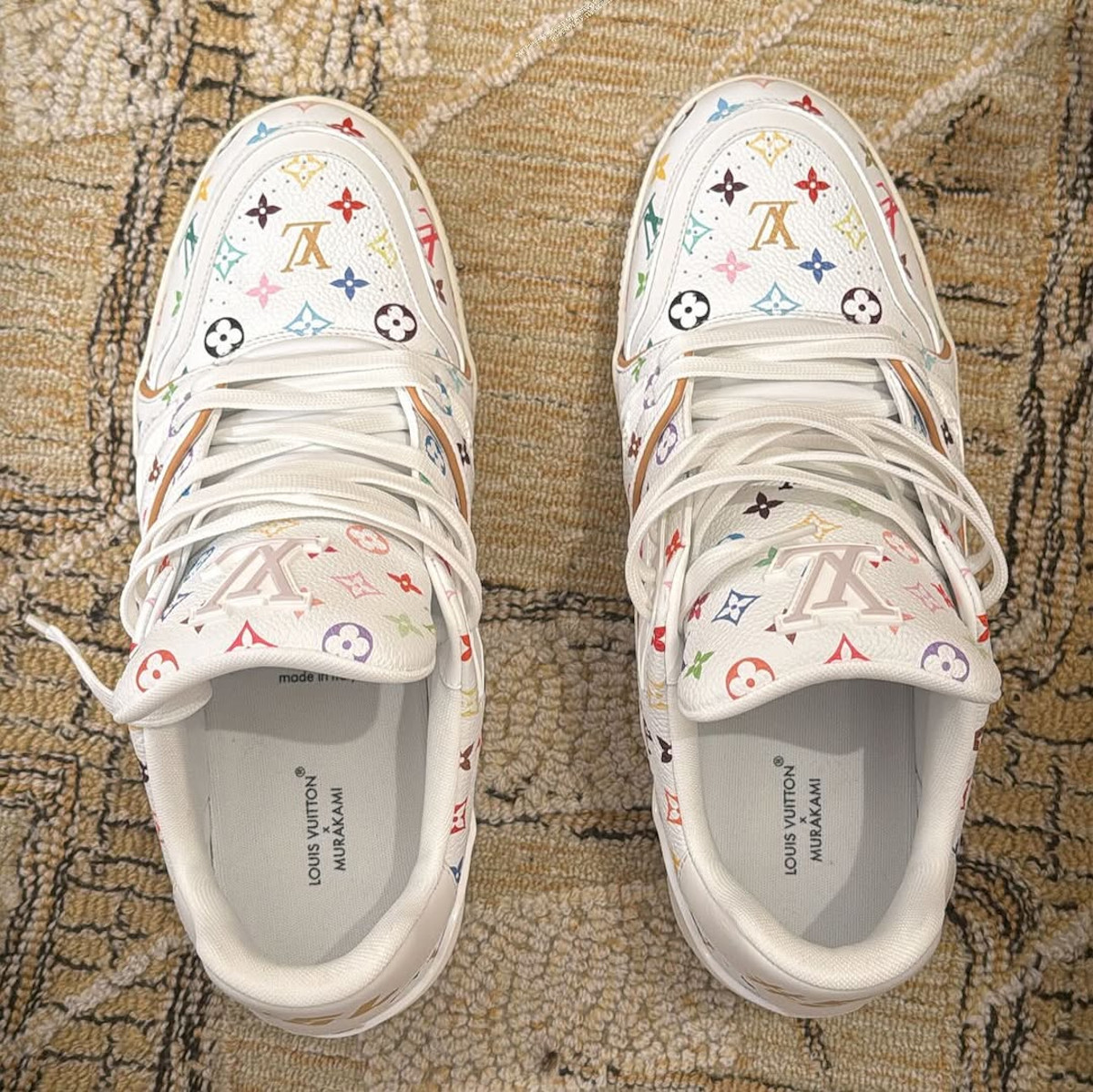 LV Trainer Monogram (2)