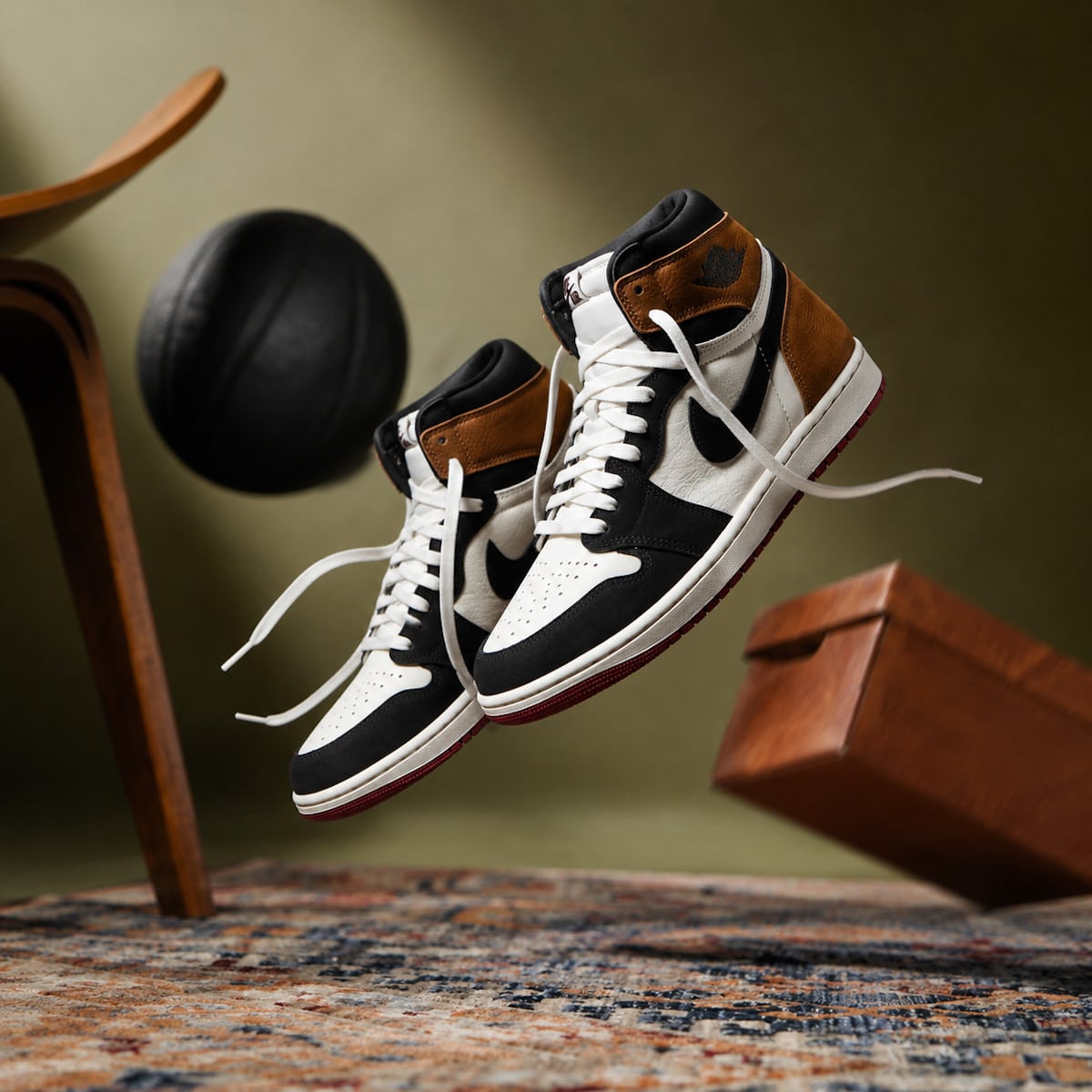 Air Jordan 1 High OG Love Letter