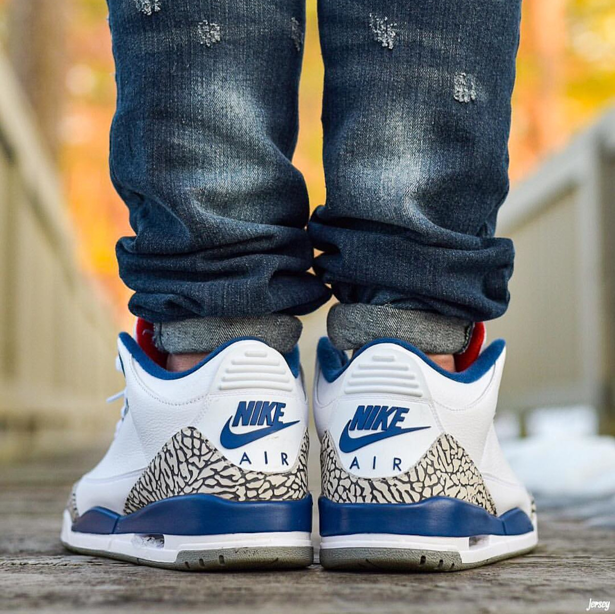 Air Jordan 3 OG True Blue 2016 on feet (1)