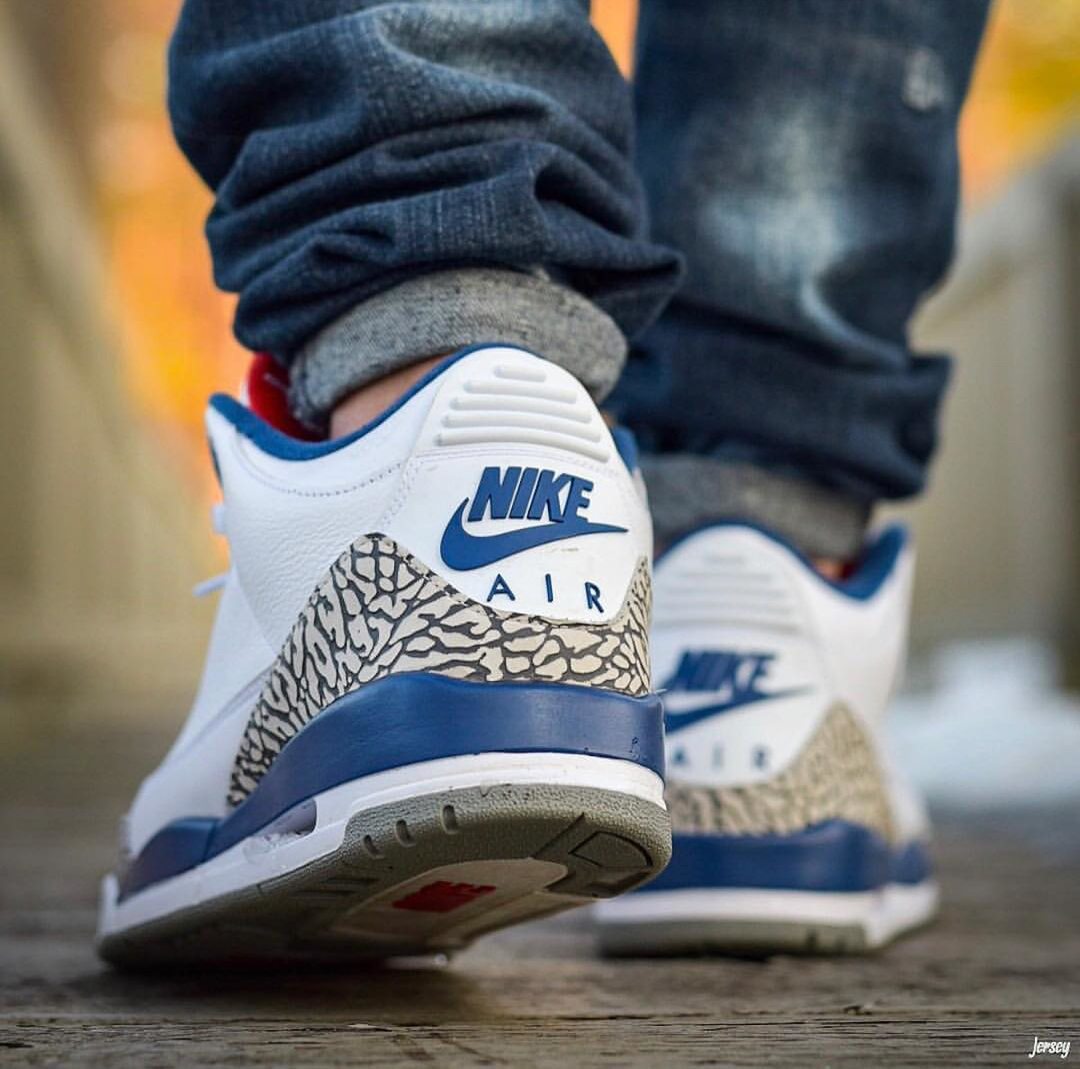 Air Jordan 3 OG True Blue 2016 on feet (3)