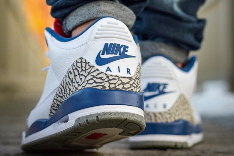 Air Jordan 3 OG True Blue 2016 on feet (couv)