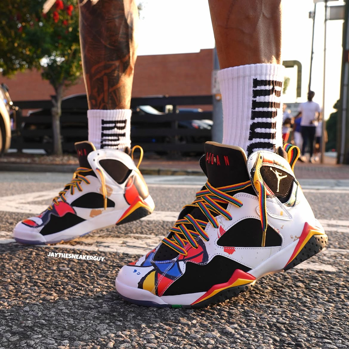 Air Jordan 7 blanche et mullticolore IQ6573-100 (2)