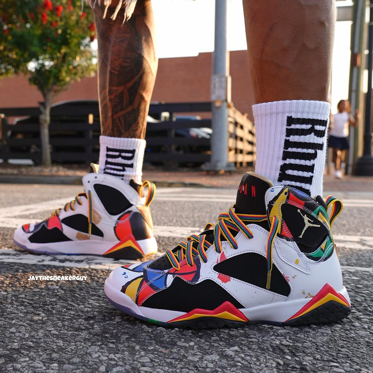 Air Jordan 7 blanche et mullticolore IQ6573-100 (3)