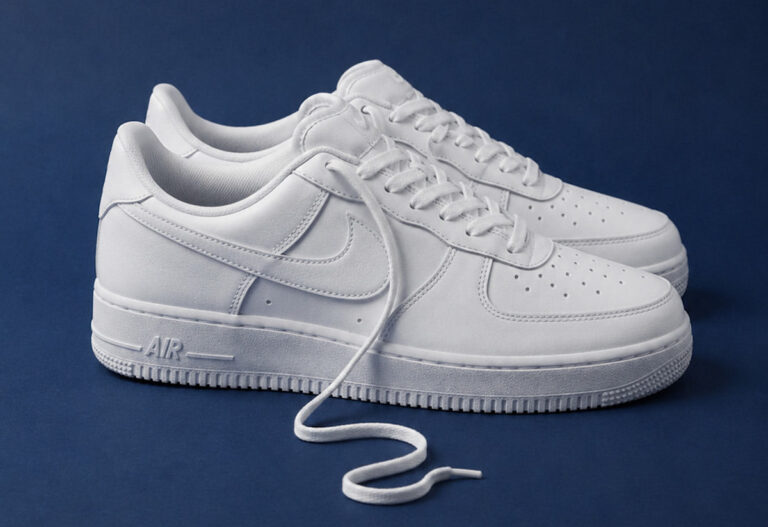 Nike Air Force 1 01 Triple White IV4501-100 (couv)