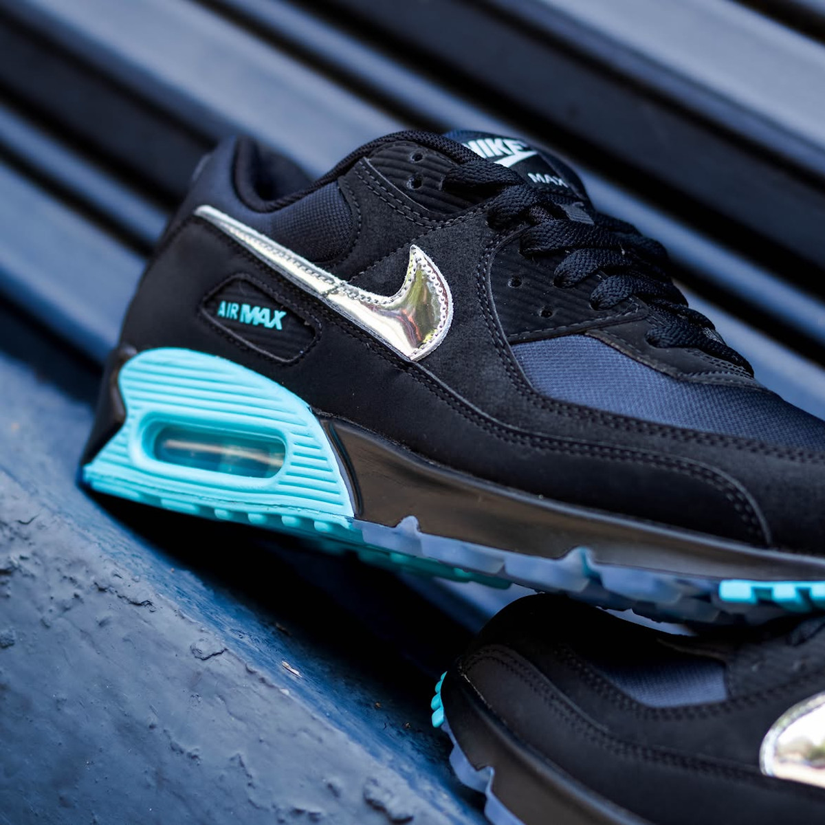 Nike Air Max 90 noire et bleue IQ9438-001 (2)