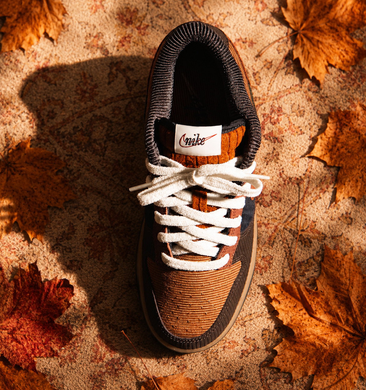 Nike Dunk Low Retro PRM Light British Tan Corduroy (2)