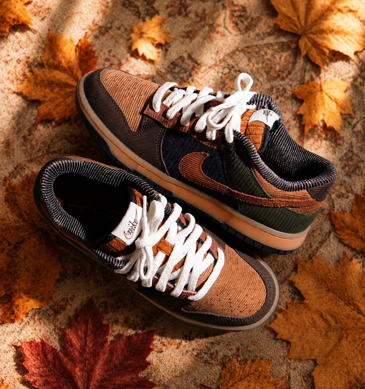Nike Dunk Low Retro PRM Light British Tan Corduroy (3)