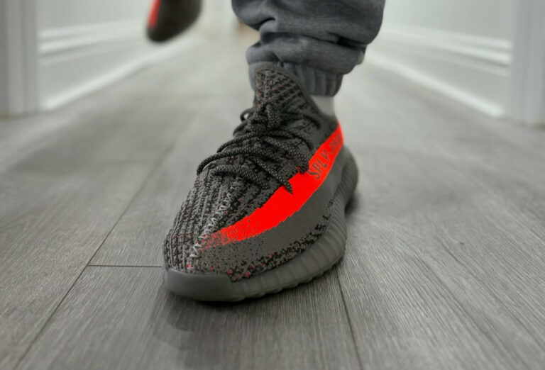 yeezy sneakers (couv)