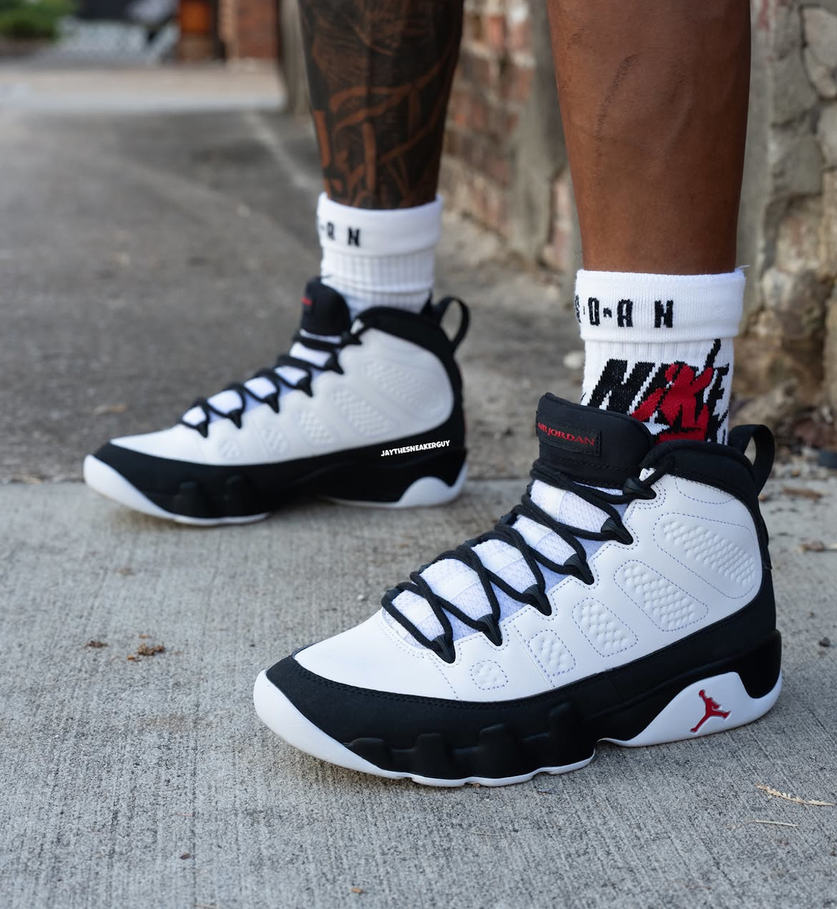 Air Jordan 9 White Black True Red (4)