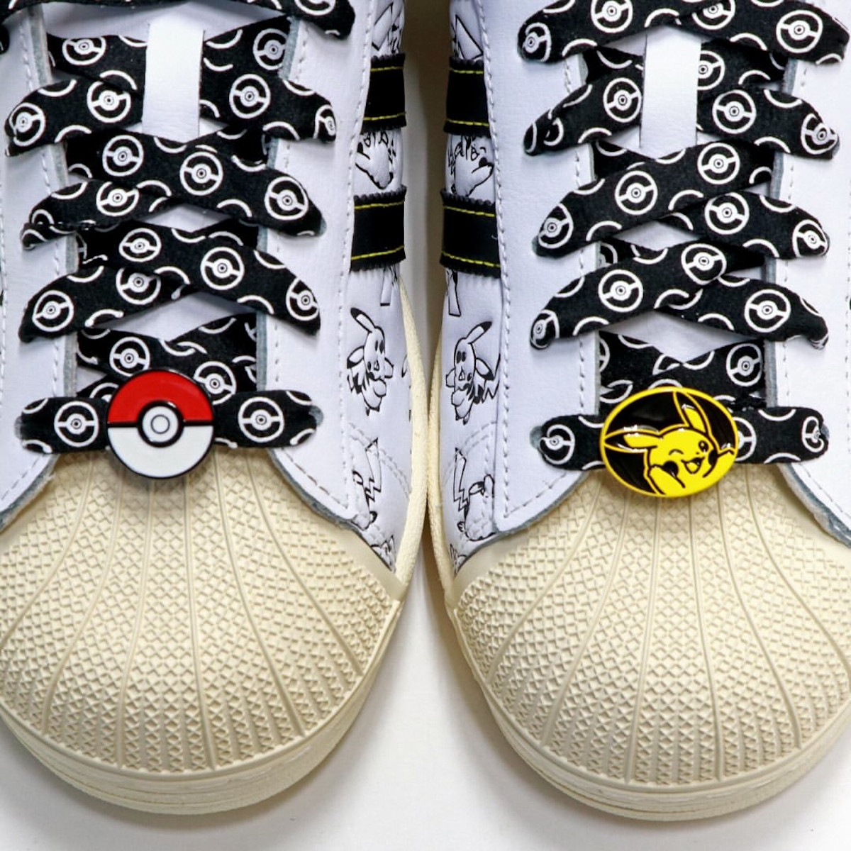 Pokemon x adidas Superstar Pikachu White KI2857 (1)