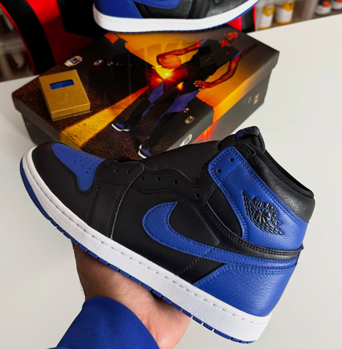 Air Jordan 1 High bleu et noir IQ5495-005 (1)