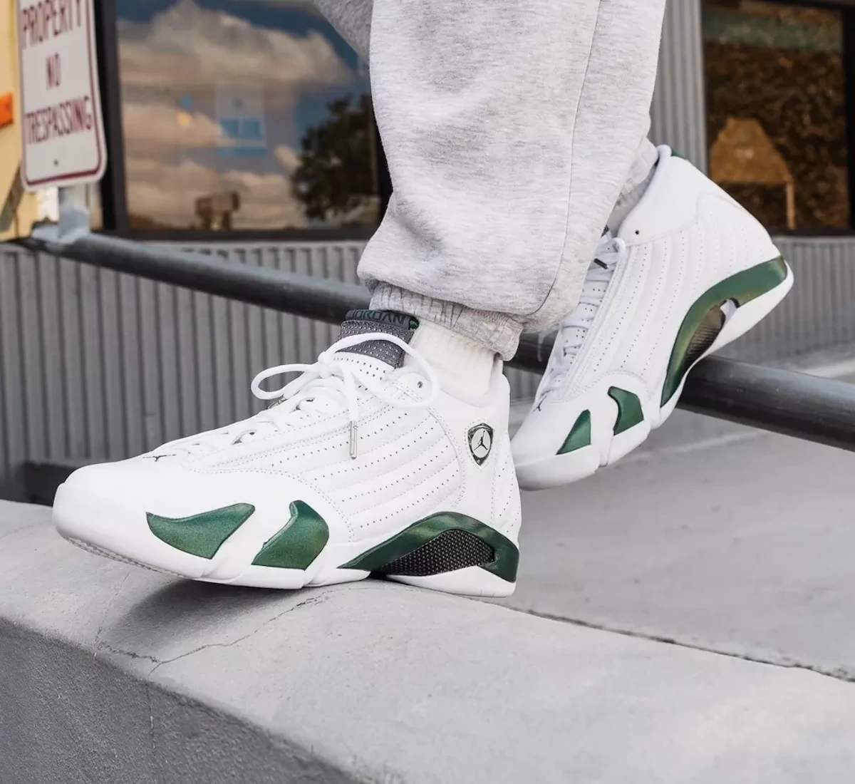 Air Jordan 14 Forest Green on feet 487471-300
