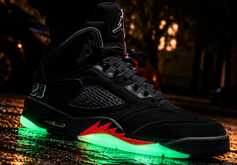 Air Jordan 5 Halloween HQ7978-001 (couv)
