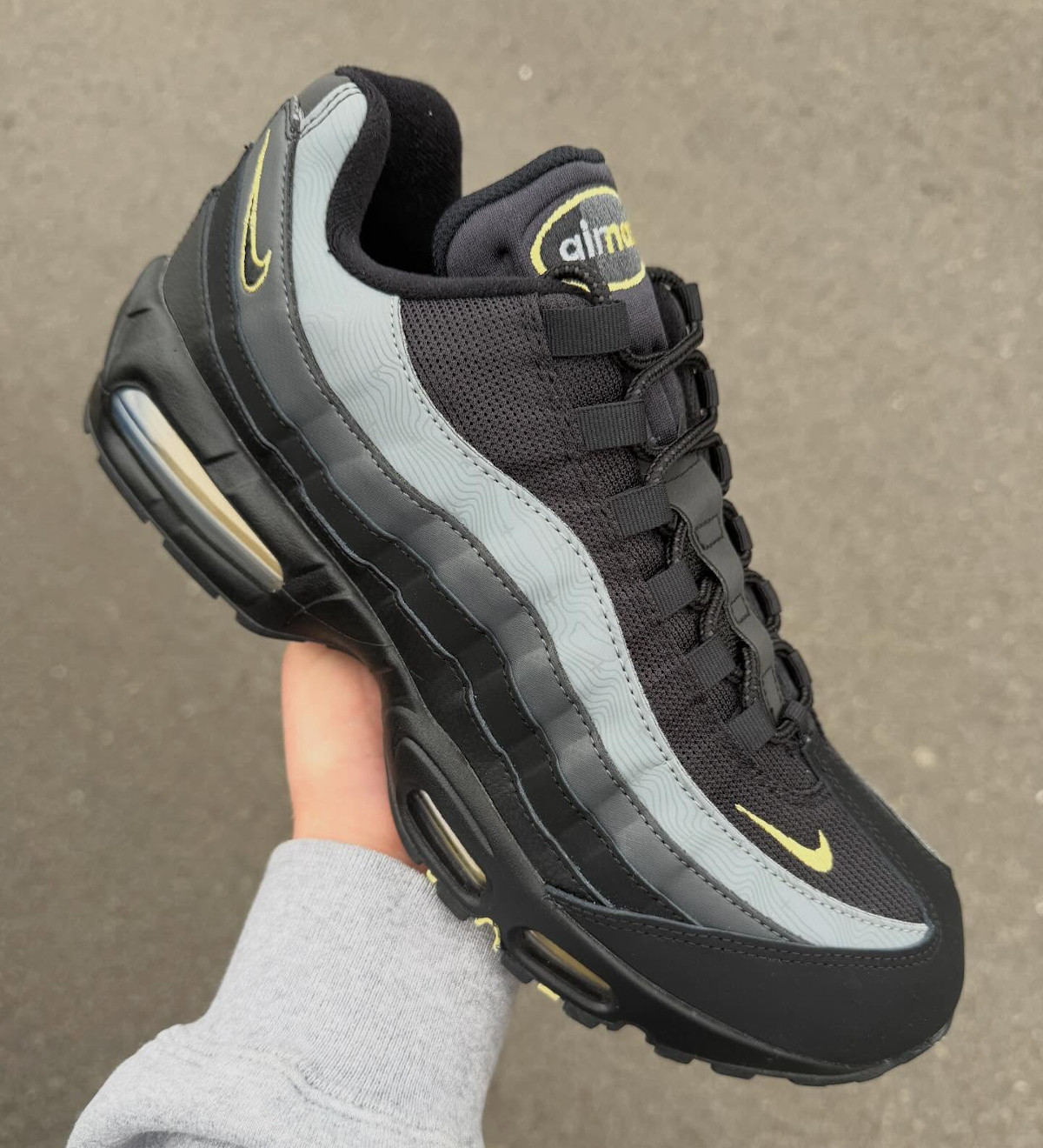 Nike Air Max 95 Batman 2025